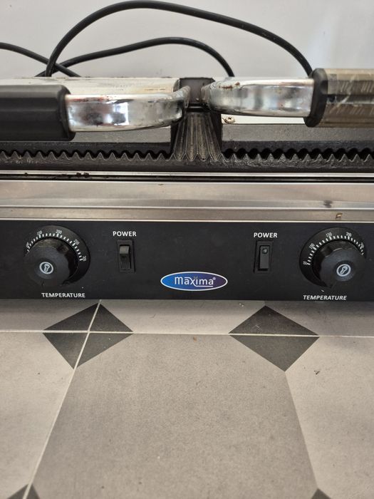 Professional Grill machine