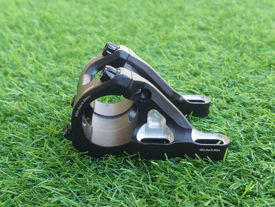 Mostek zintegrowany dwupółka Giant Contact DH na kierownicę 31,8mm