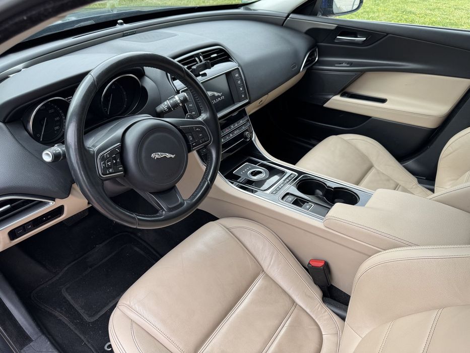 Jaguar XE Jaguar XE 2.0L Diesel po wymianie rozrządu. Bogato wyposażona wersja