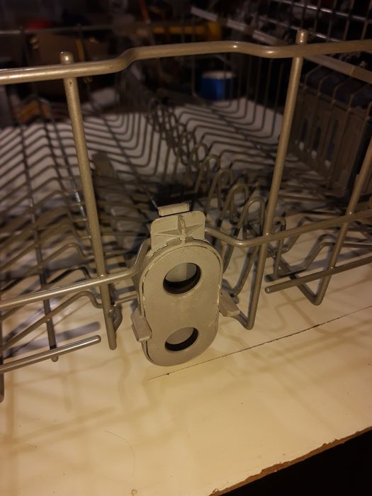 Kosz i nakrętka zmywarki Bosch