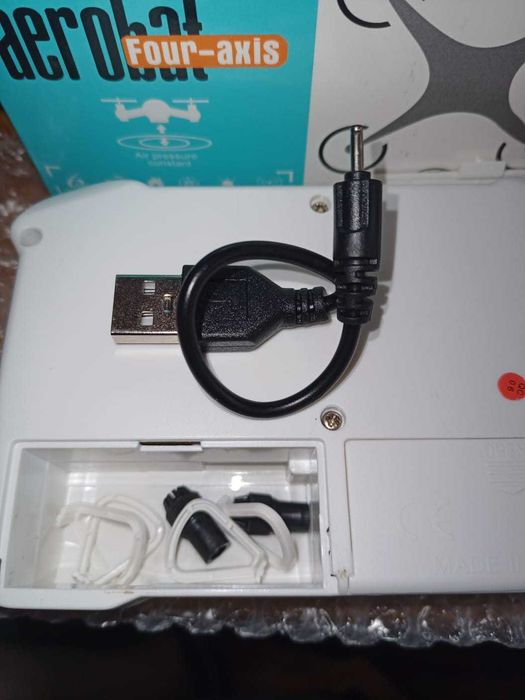 Mini Dron Kontroler w Etui dla dzieci i nie tylko mikro dron nowy