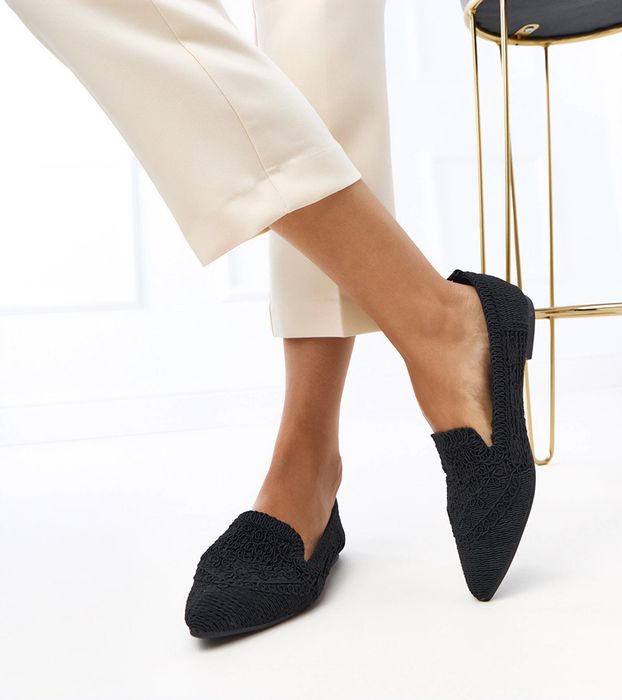 Czarne ażurowe balerinki damskie Gerania