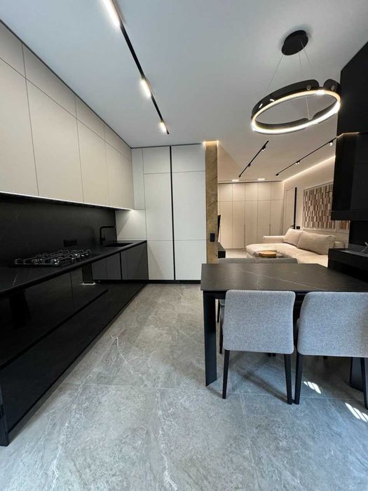 ПРОДАЖ розкішної квартири в КАРПАТАХ м. Яремче .