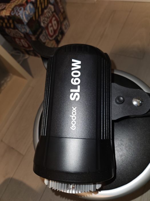Godox SL60W (Semi nova)