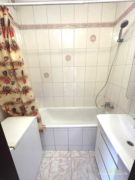 Продаётся отличный трёхэтажный дом в Совиньоне  с  видом на море!