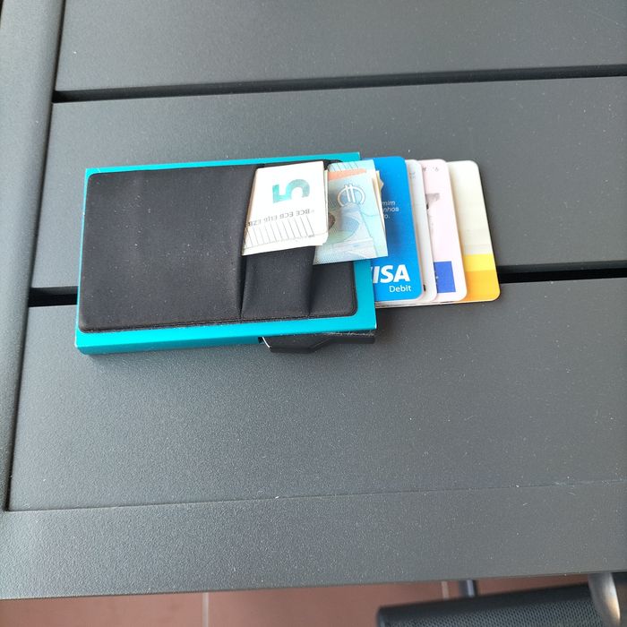 Porta cartões em liga de alumínio