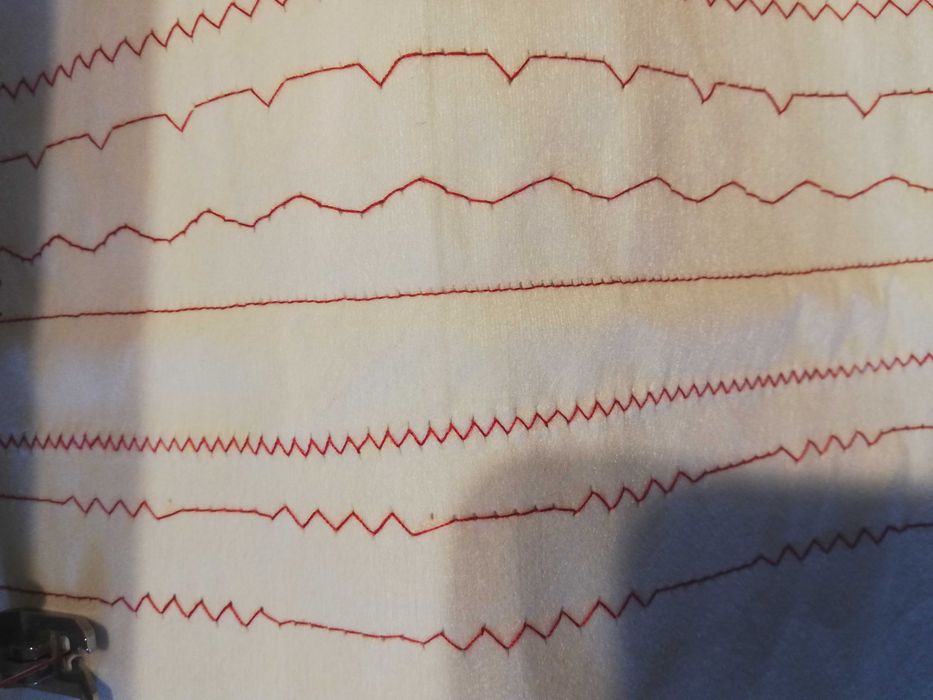 Sprzedam bardzo ładną maszynę do szycia Łucznik 884