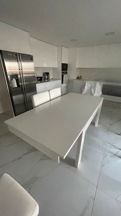 MESA com extensão branca