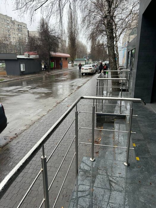 Оренда приміщення біля зупинки Пивзавод