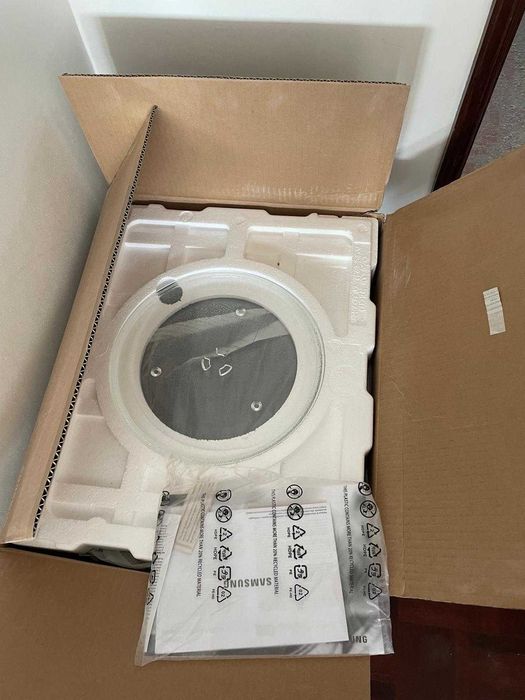 Vendo SAMSUNG Micro-ondas Grill Serie 4 MG32DG4524CT Grill Fry 32L Preto/Inox novo, ainda embalado 145€, (por engano meu no calculo das medidas!)