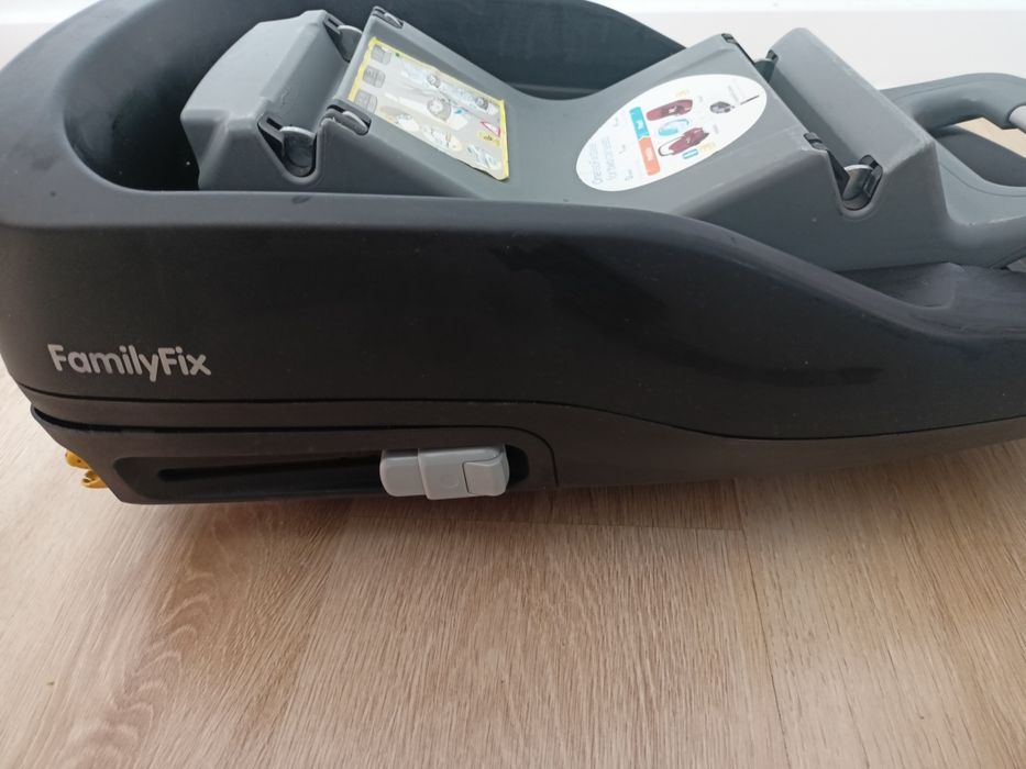Fotelik Maxi-Cosi z bazą