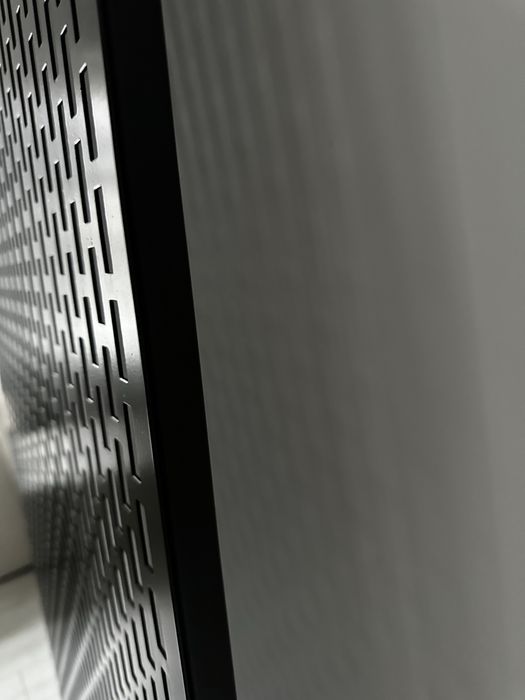 Metalowa ścianka grafitowa