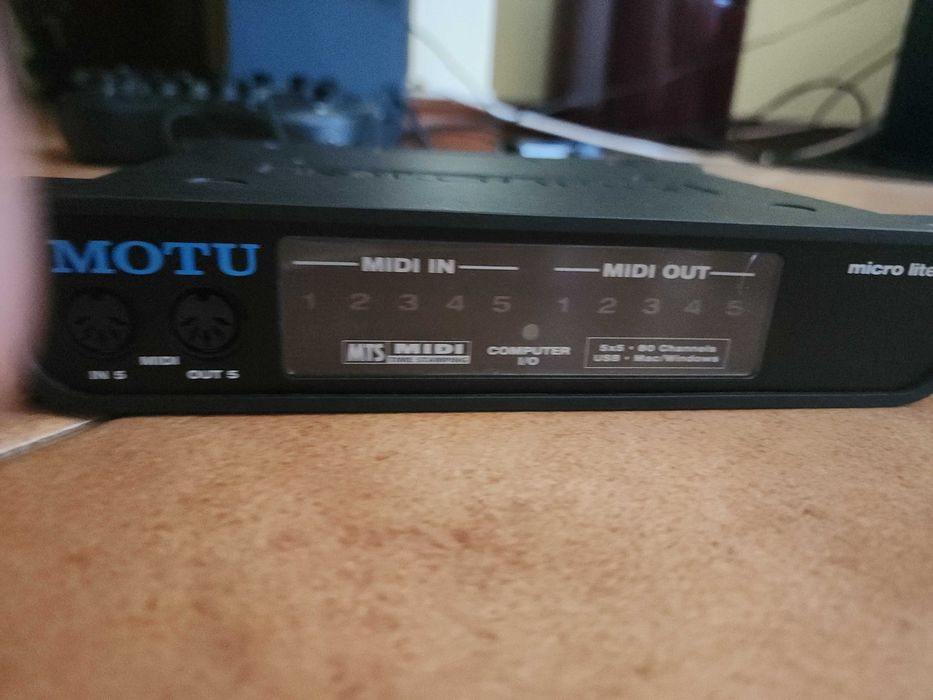 MIDI USB MOTU Micro Lite (como novo)