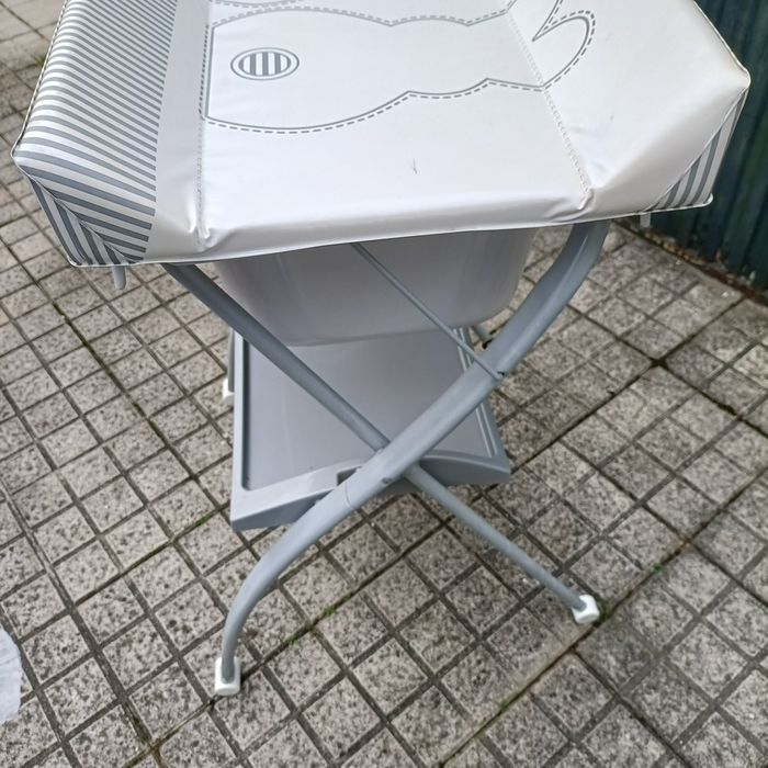 Banheira/Mudador fraldas.