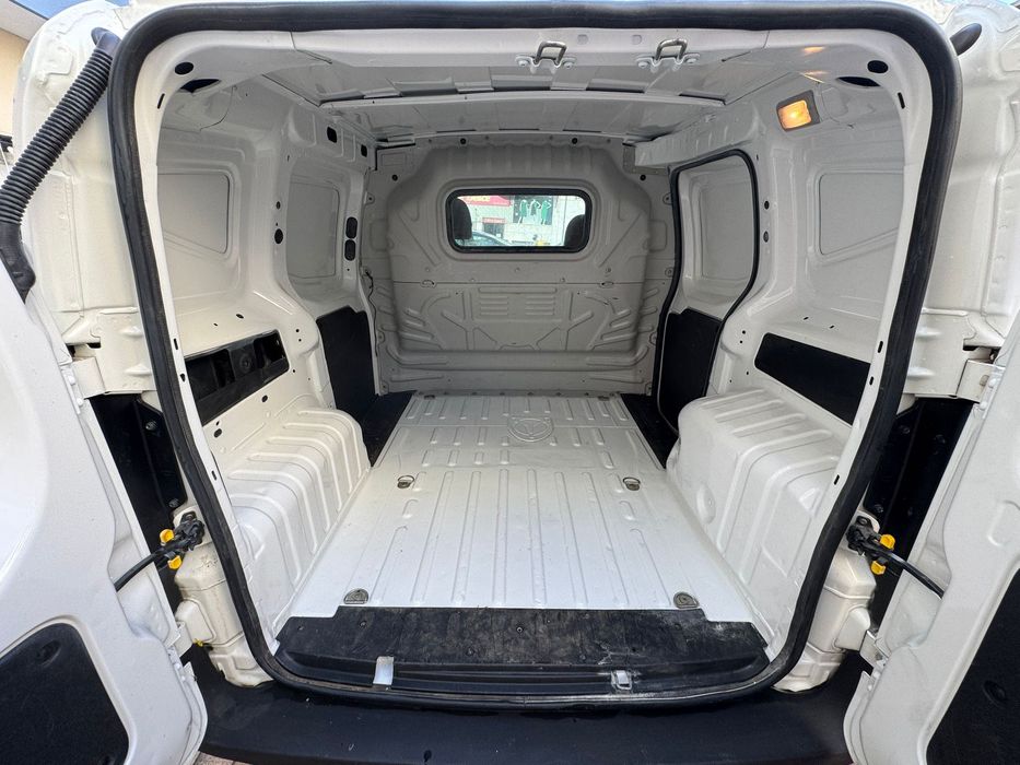 Fiat Fiorino 1.3 M-Jet - 18 Meses de Garantia
