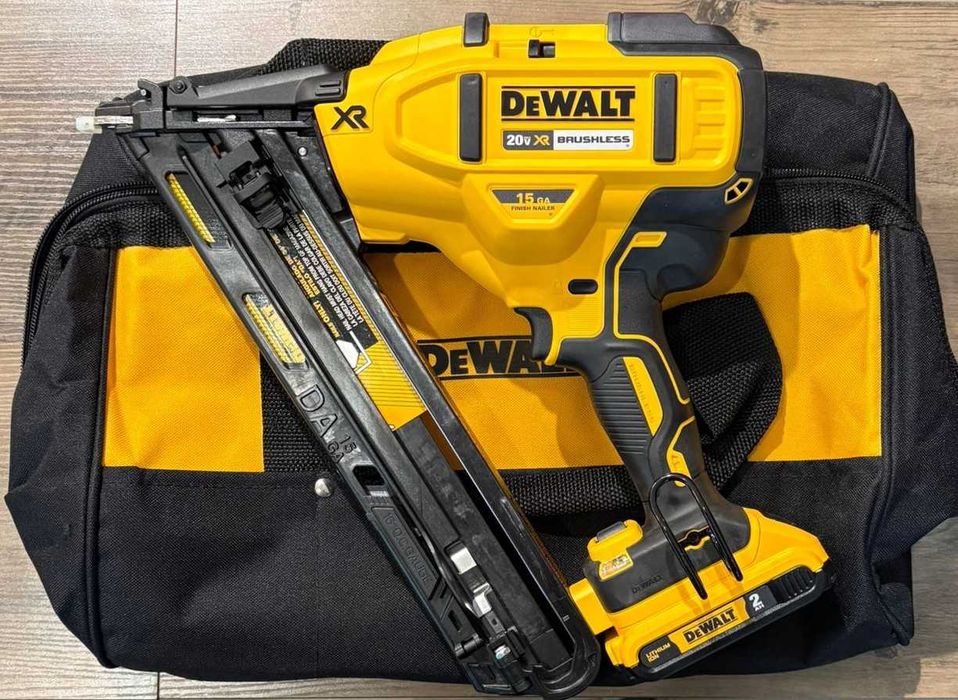 Gwoździarka akumulatorowa DeWalt 15GA 20V DCN650D1