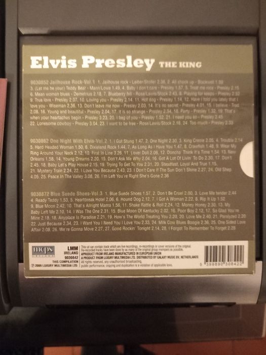 ELVIS PRESLEY - The King 3 CDs