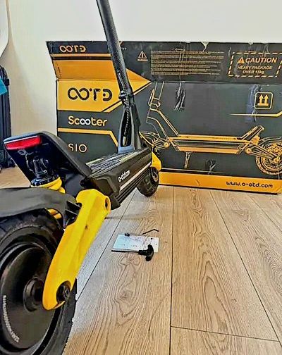 Trotinete Elétrica OOTD S10 (1400W) – Como Nova (Apenas 20km) 70km autonomia/ 55kmh