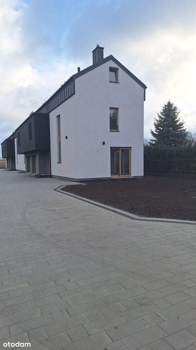 Nowoczesny dom nad rzeką z garażem i ogrodem!
