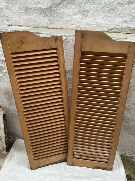 Meias portas em madeira