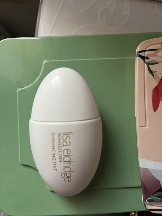 Skin Tint Lisa Eldridge odcien T5