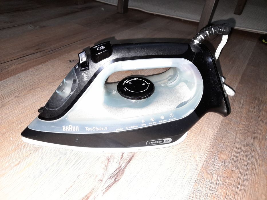 Ferro engomar a vapor Braun