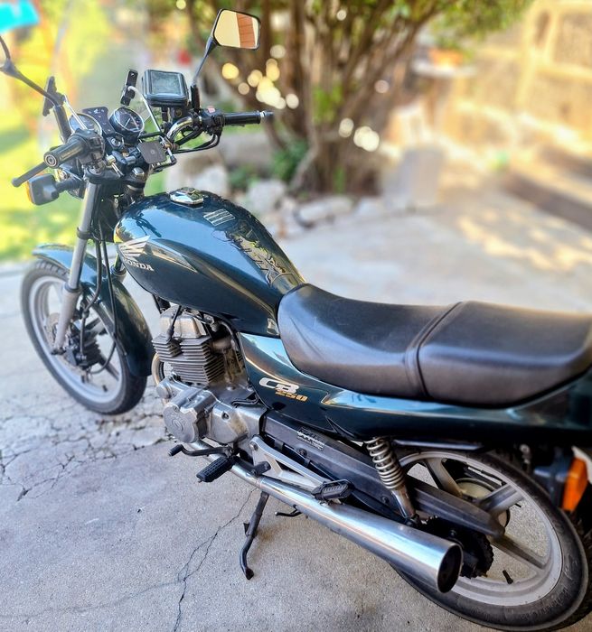 Honda CB 250 Two Fifty