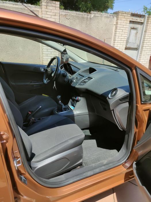 Продам автомобиль FORD FIESTA