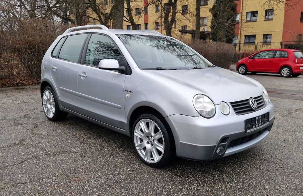 Volkswagen Polo Cross  I rej. 2005 /  120 tys km / 2 komplety kół