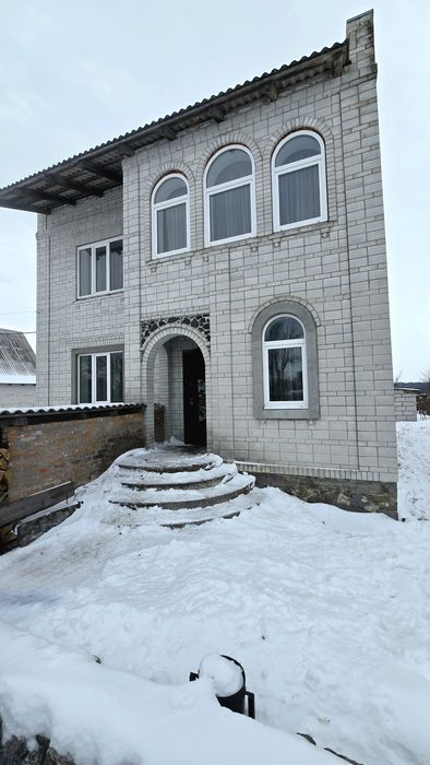 Продаж будинку м Тараща в сучасному ремонті