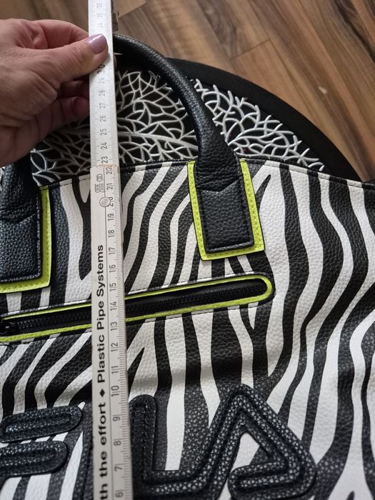 Torebka Fila czarno- biała