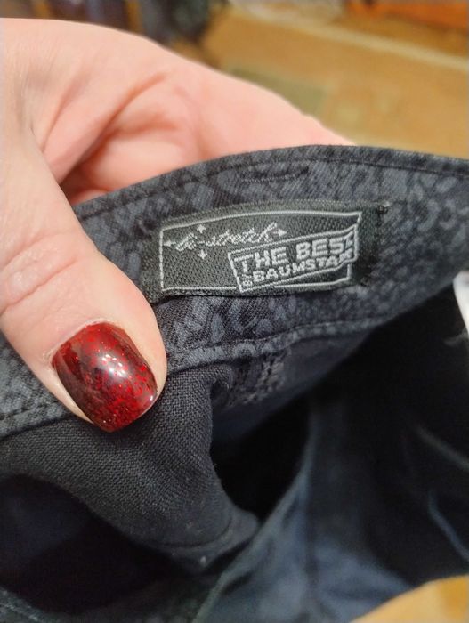 Джинсы бананы, стрейч, принт рептилия, размер 46/30