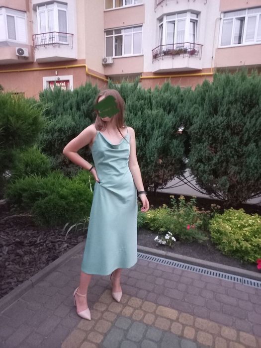 Жіноча сукня