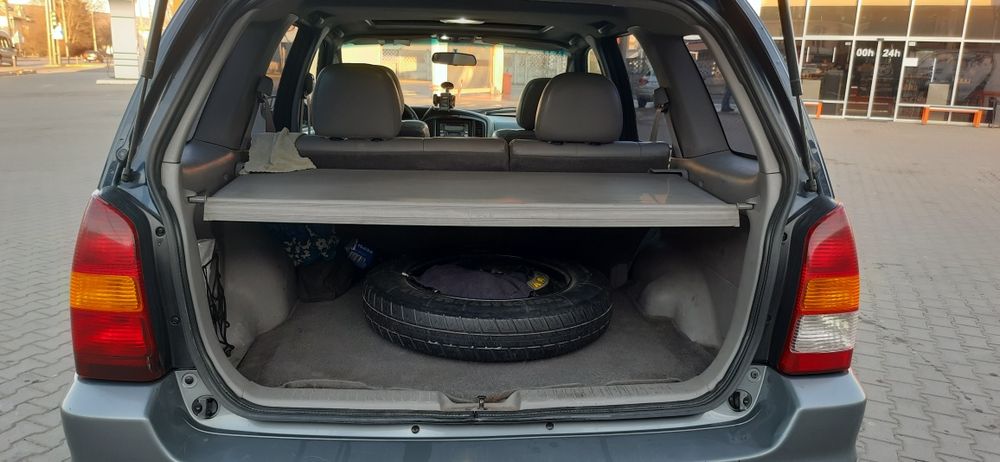 Продам Mazda Tribute