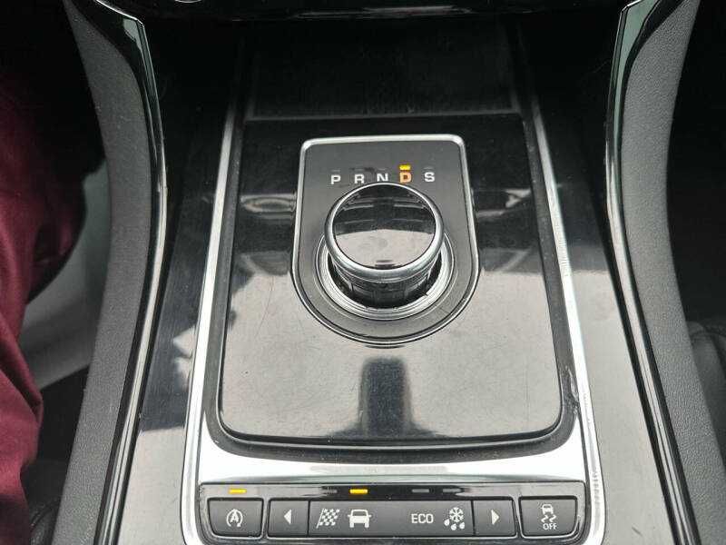2017 Jaguar XE 2.0L