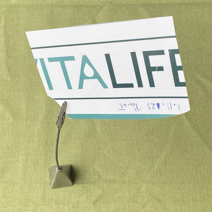 Metalowa żabka, uchwyt na notatki itp.