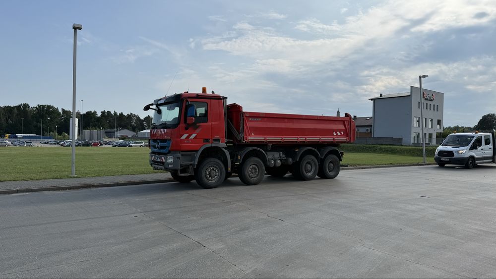 Usługi koparko-ładowarką, transport wywrotką