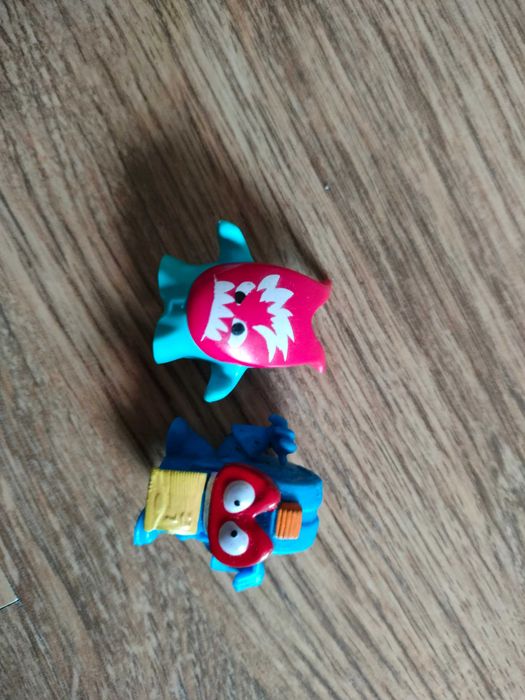 Figurki z jajek kinder