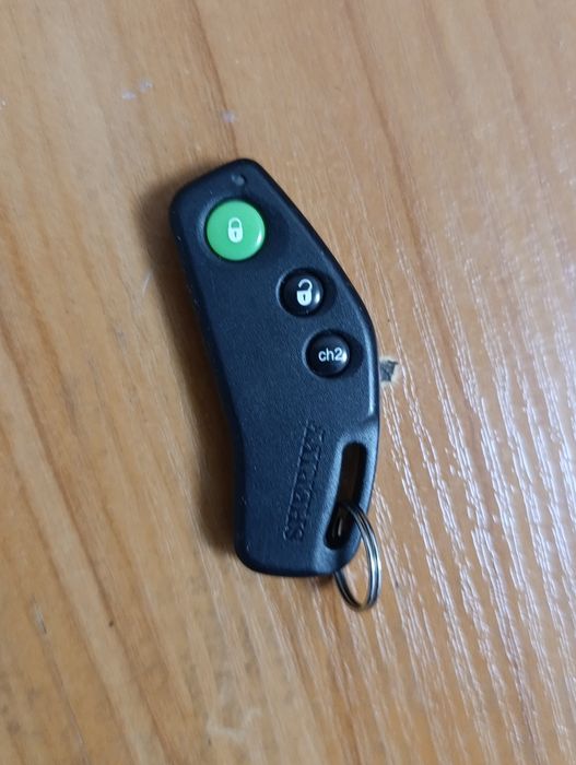 Продам брелок шеріф APS2400RT