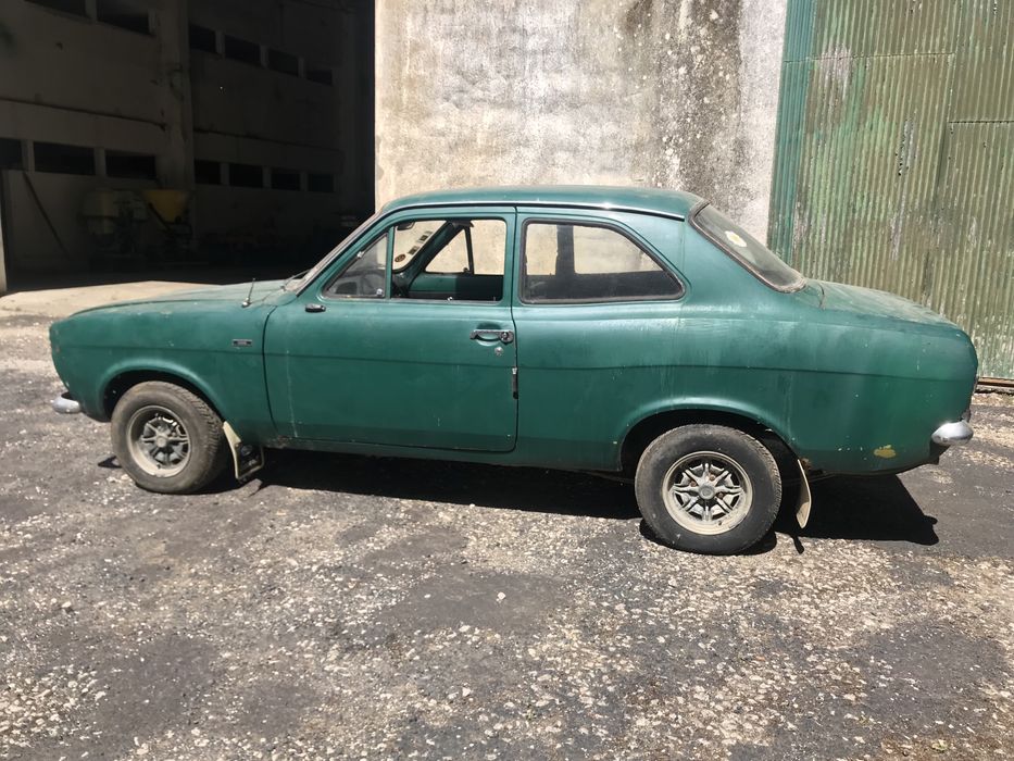 Ford Escort MK1 2 portas 1100 de 1970 para restauro