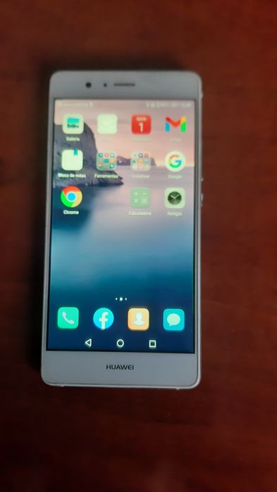 Smartphone Huawei P9 Lite em bom estado