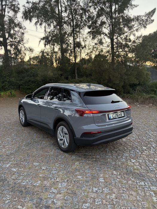 Audi Q4 - Etron 35 (Garantia)