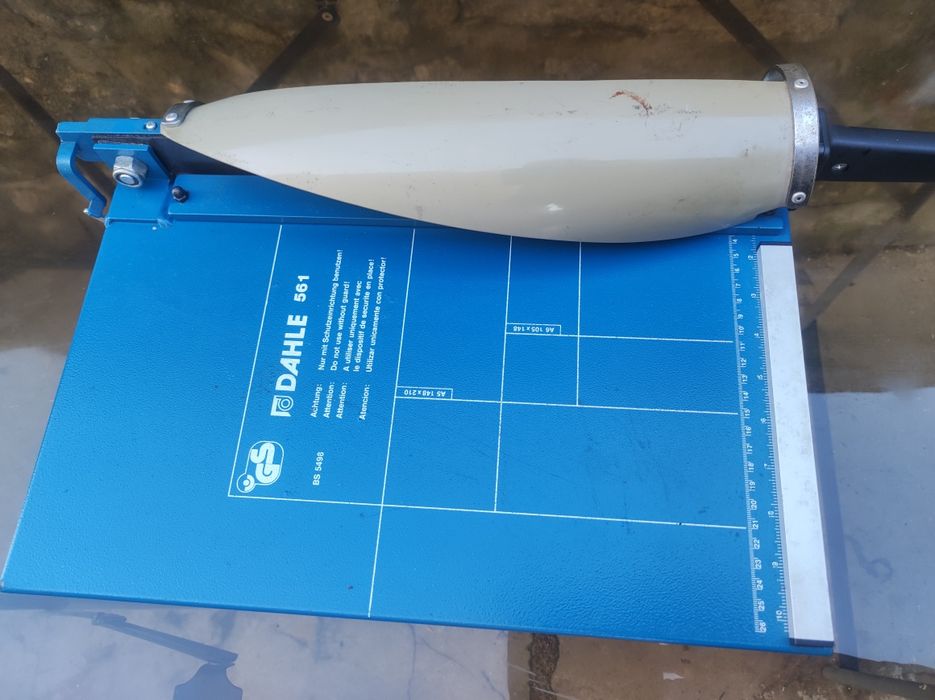 Guilhotina Dahlen 561 nova