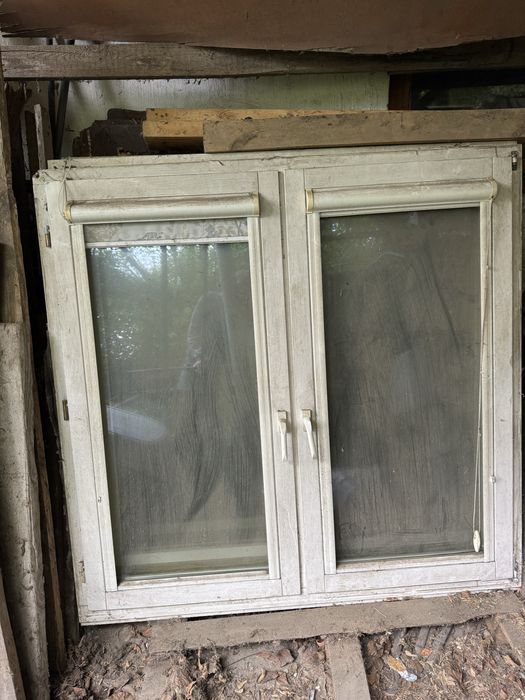 okno drewniane 145x149 z futryn sprawne