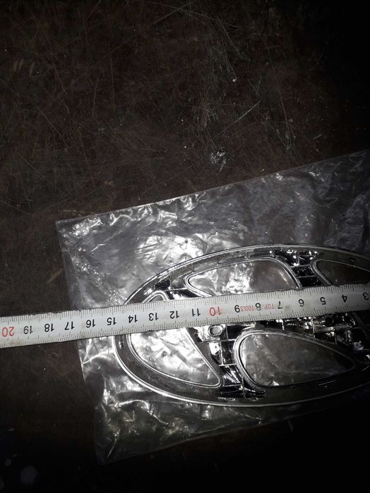 Значок ХЮНДАЙ соната LF