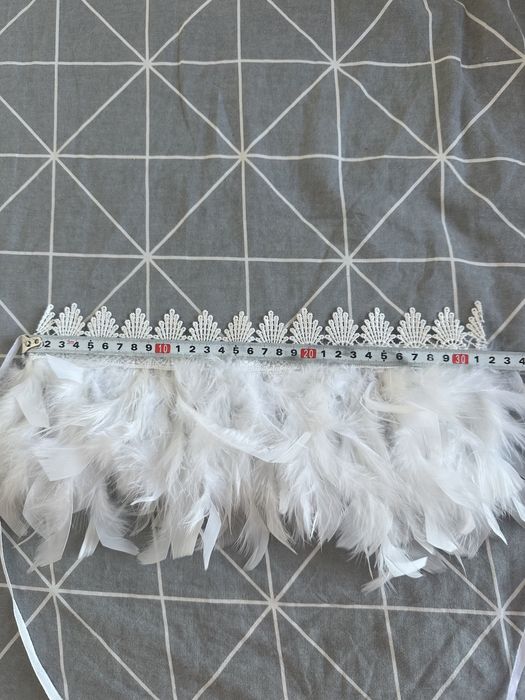 Eleganski biały kołnierzyk