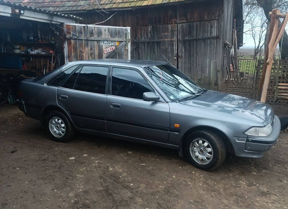 Автомобіль Toyota Carina 2
