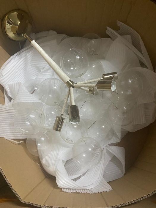 Candeeiro Suspenso Bubble Glass Ball – Design Moderno e Elegante