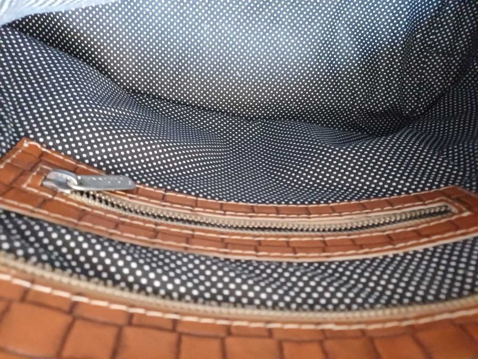 Mala Muu em pele castanho e turquesa como nova