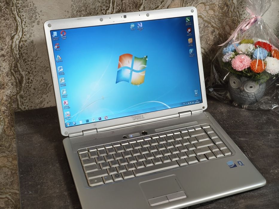 Ноутбук DELL inspiron 1525, T9300 2х2.5GHz/4 Гб ОЗУ/ssd 120 Гб + hdd 320 Гб
